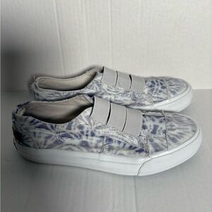 Blowfish Malibu Maura Gray Elastic Slip-On Sneakers Size 6M NEW WITHOUT TAGS